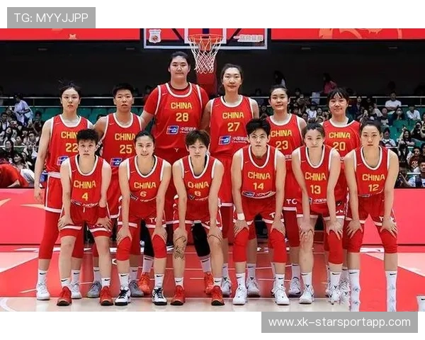 女篮姑娘用汗水换来荣耀：她们的坚持与梦想